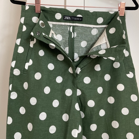 ZARA Light Summer Pants. Green & White Flat smooth Front with pockets. - Picture 7 of 8